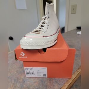 Converse new in box! Men's 9.5, women's 11.5. Color says parchment